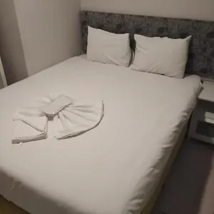  Apart Otel Adams